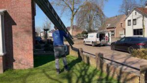 Schoorsteen onderhoud Alphen aan den Rijn ladder bus